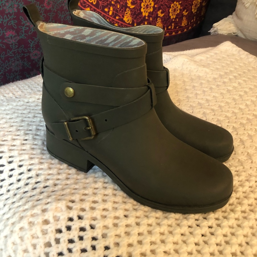 Lucky Brand Rain Booties